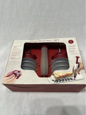 Sur La Table ~ Boxed set of cake decorating tools New 5 Piece Set